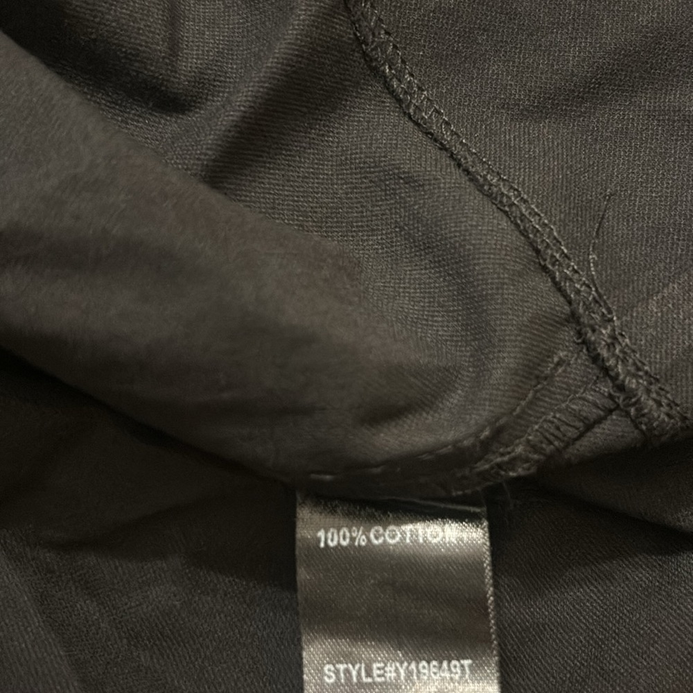 Black Finley Flutter Sleeve Dress
POMANDER PLACE - Picture 11 of 14